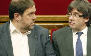 Oriol Junqueras (sx), ex vice presidente della Catalogna, presidente di Era ed eurodeputato assieme a Carles Juqnueras, ex presidente catalano, eurodeputato eletto, fuggito a Bruxelles dal 2017.