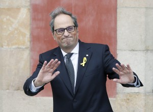 Quim Torra, presdente della Catalogna, è stat condannato per disobbedienza dal Tribunale Supremo della Catalogna a 18 mesi di interdizione dai pubblici affari.