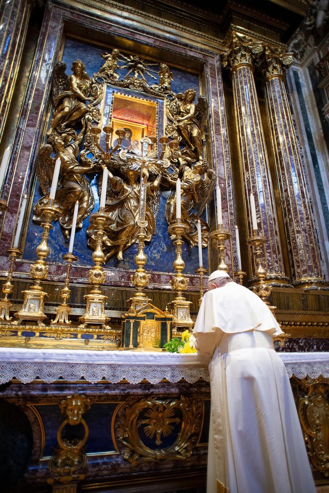 Pope Francis on a private visit to the Basilica of Santa Maria Maggiore