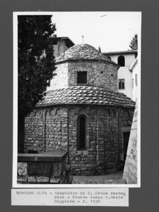 Tempietto-di-Santa-Croce-a-Bergamo-dopo-i-lavori-di-restauro-1938-©-Archivio-famiglia-Angelini-316x420