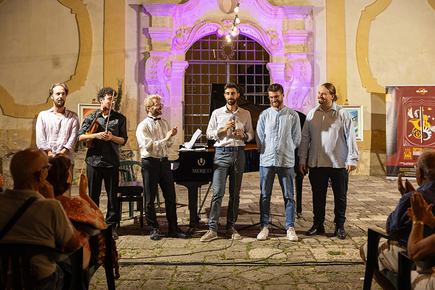 Il Festival del Capo di Leuca. Una Rassegna Cameristica Internazionale che ha come direttore Artistico il talentuoso musicista Alessandro Licchetta