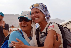 Iran: prima volta donna corre e vince maratona