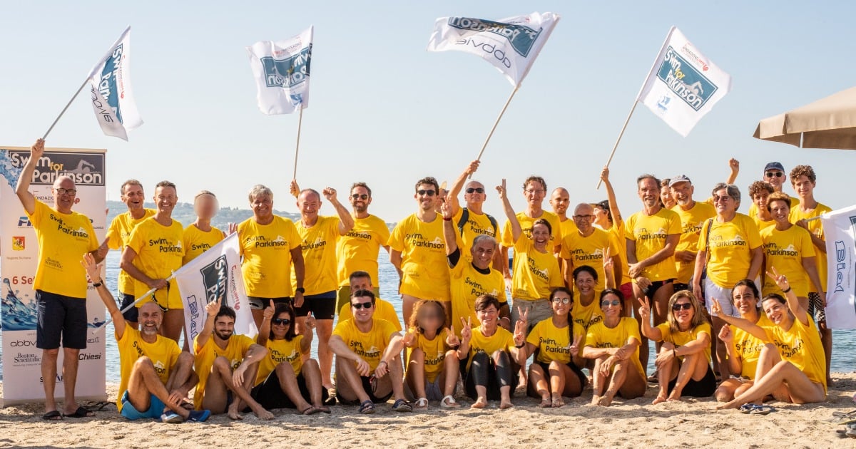 Swim for Parkinson: in 30 attraversano a nuoto lo Stretto
