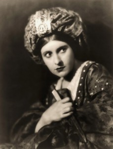 Pearl White - c. 1915-1920