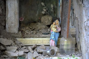 Madonna del terremoto col Bambino Gesù